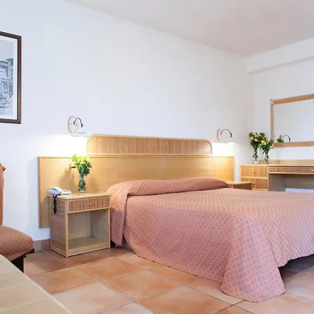 Tre Esse فندق أسيسي